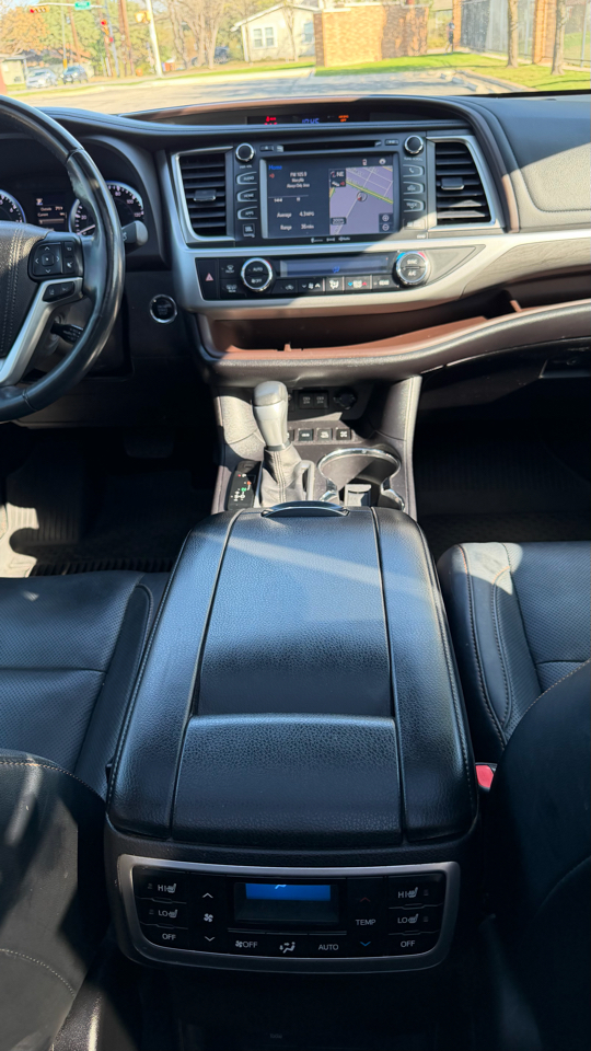 Toyota Highlander Limited Platinum V6 AWD (Natl) 2017