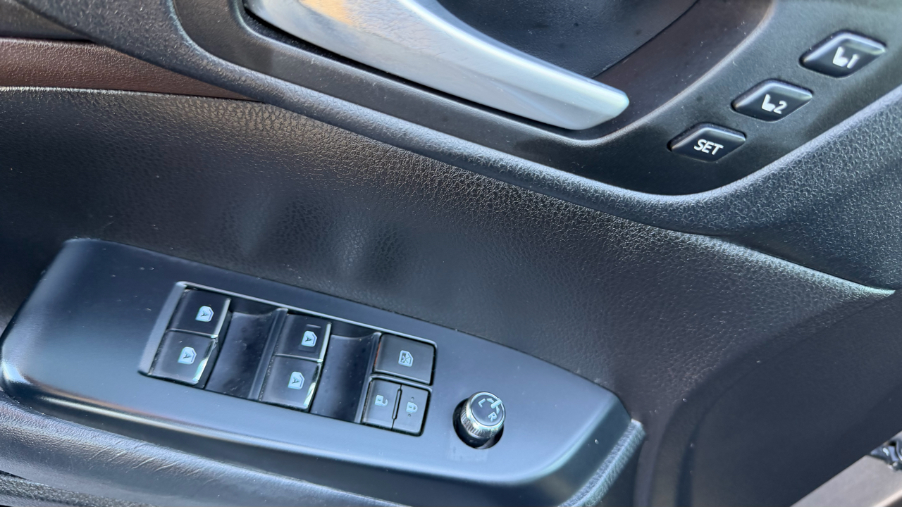 Toyota Highlander Limited Platinum V6 AWD (Natl) 2017