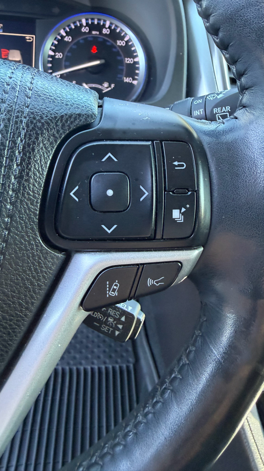 Toyota Highlander Limited Platinum V6 AWD (Natl) 2017