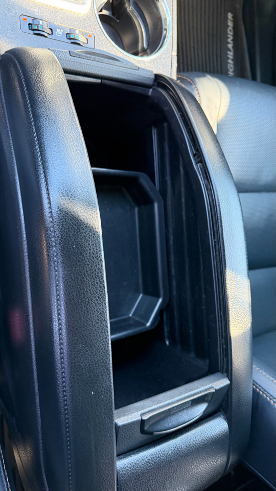 Toyota Highlander Limited Platinum V6 AWD (Natl) 2017