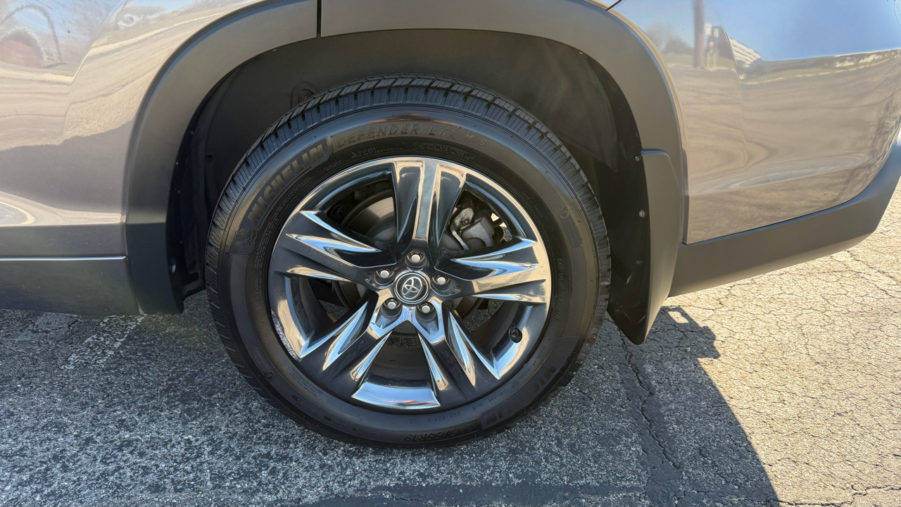 Toyota Highlander Limited Platinum V6 AWD (Natl) 2017