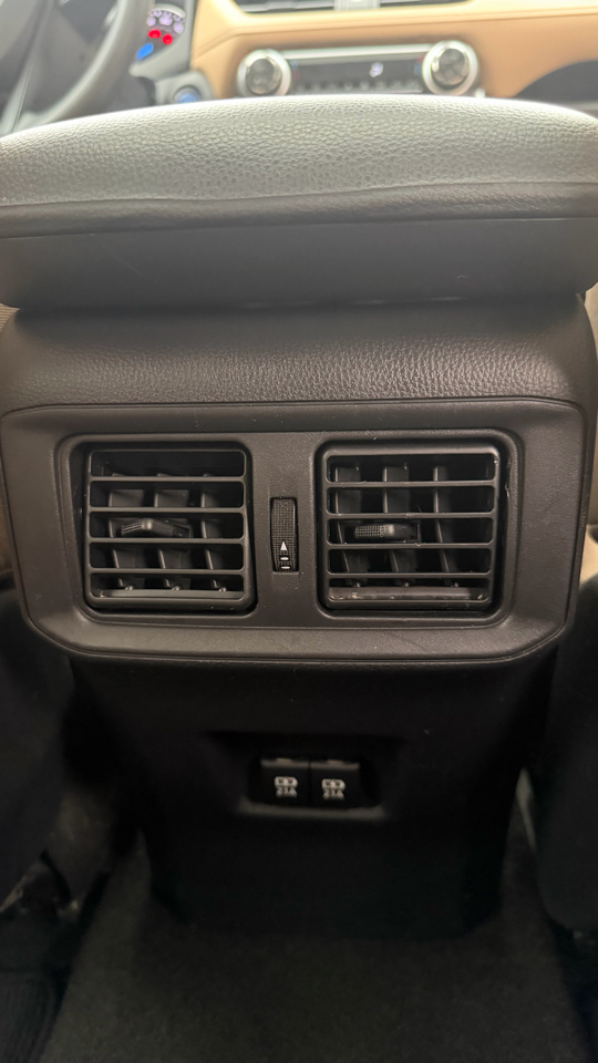 Toyota RAV4 Hybrid XLE AWD (Natl) 2019