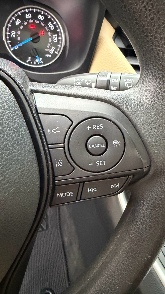 Toyota RAV4 Hybrid XLE AWD (Natl) 2019