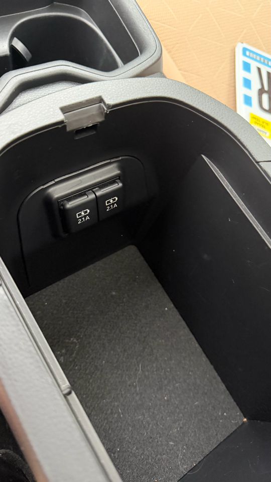 Toyota RAV4 Hybrid XLE AWD (Natl) 2019