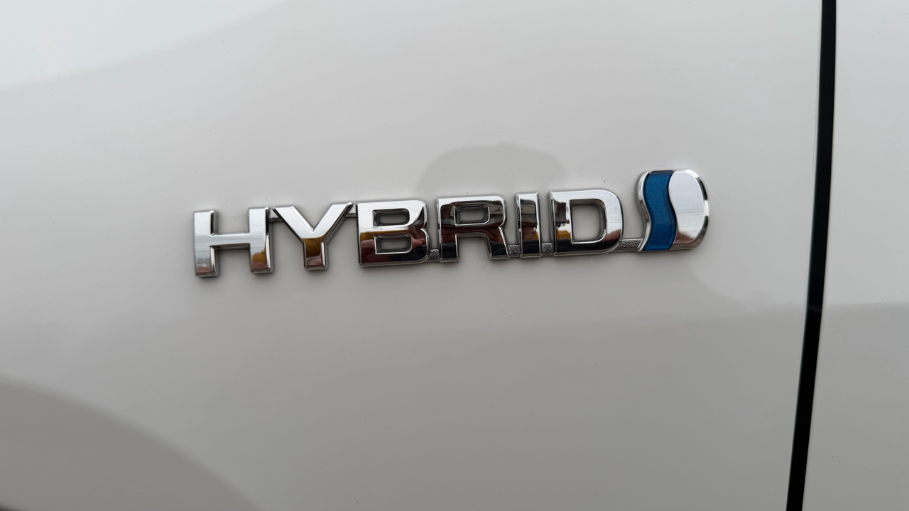 Toyota RAV4 Hybrid XLE AWD (Natl) 2019