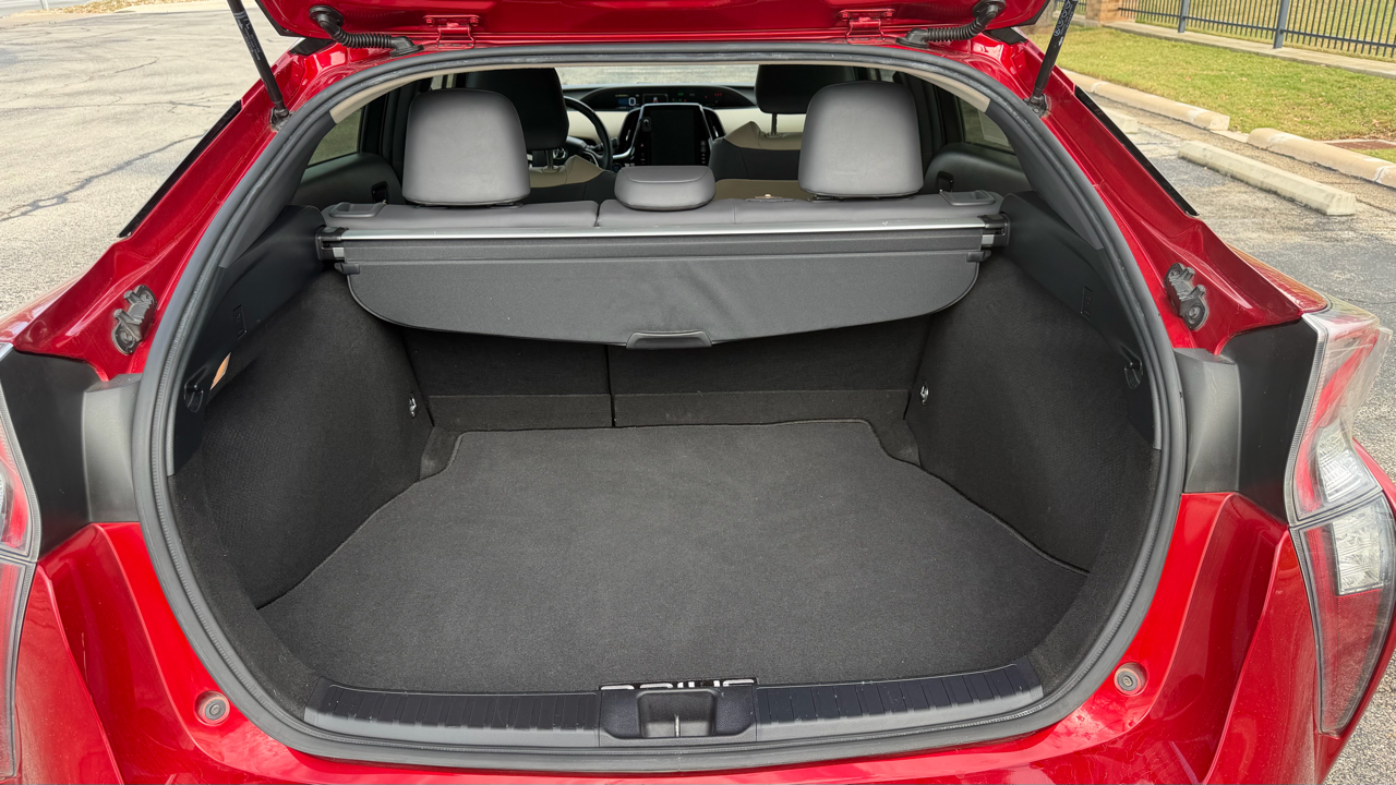 Toyota Prius Four Touring (Natl) 2018