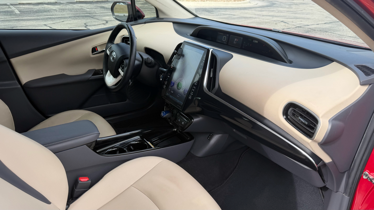 Toyota Prius Four Touring (Natl) 2018