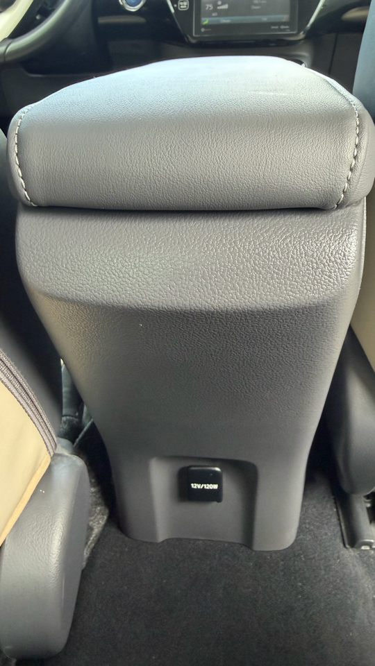 Toyota Prius Four Touring (Natl) 2018