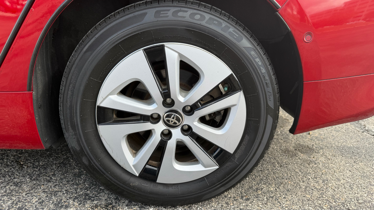 Toyota Prius Four Touring (Natl) 2018