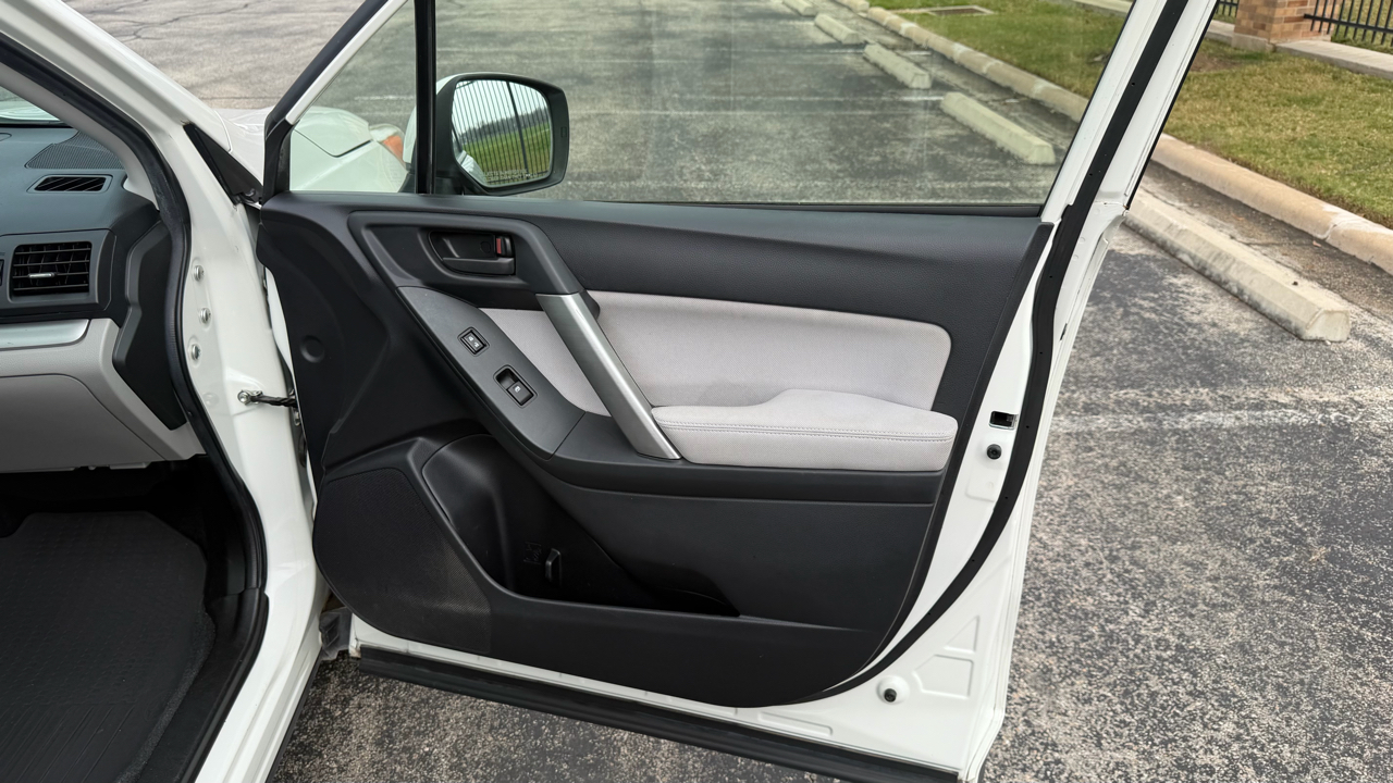 Subaru Forester 4dr CVT 2.5i Premium PZEV 2015