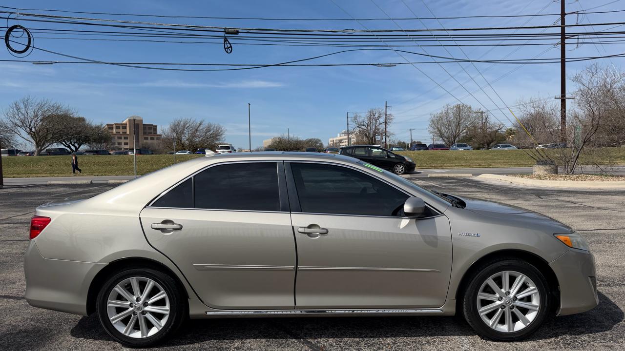 Toyota Camry Hybrid 2014.5 4dr Sdn XLE (Natl) 2014