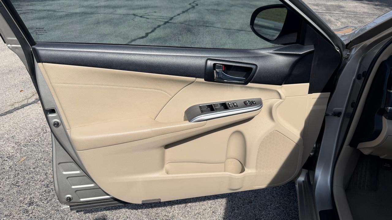 Toyota Camry Hybrid 2014.5 4dr Sdn XLE (Natl) 2014