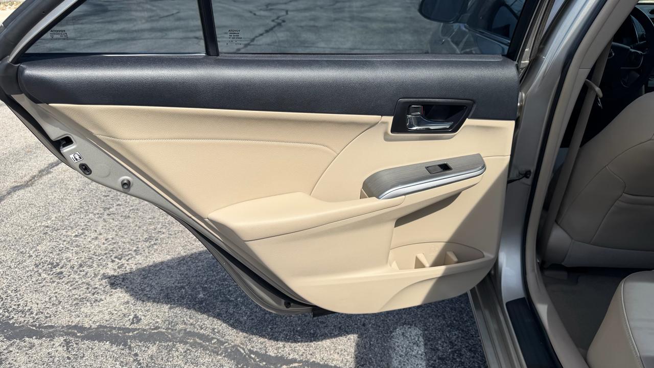 Toyota Camry Hybrid 2014.5 4dr Sdn XLE (Natl) 2014