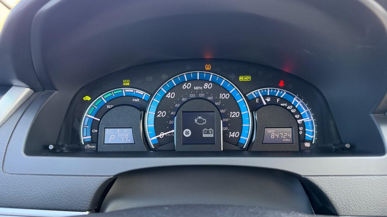 Toyota Camry Hybrid 2014.5 4dr Sdn XLE (Natl) 2014