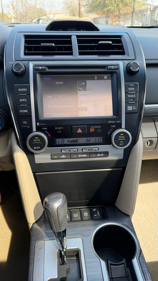 Toyota Camry Hybrid 2014.5 4dr Sdn XLE (Natl) 2014