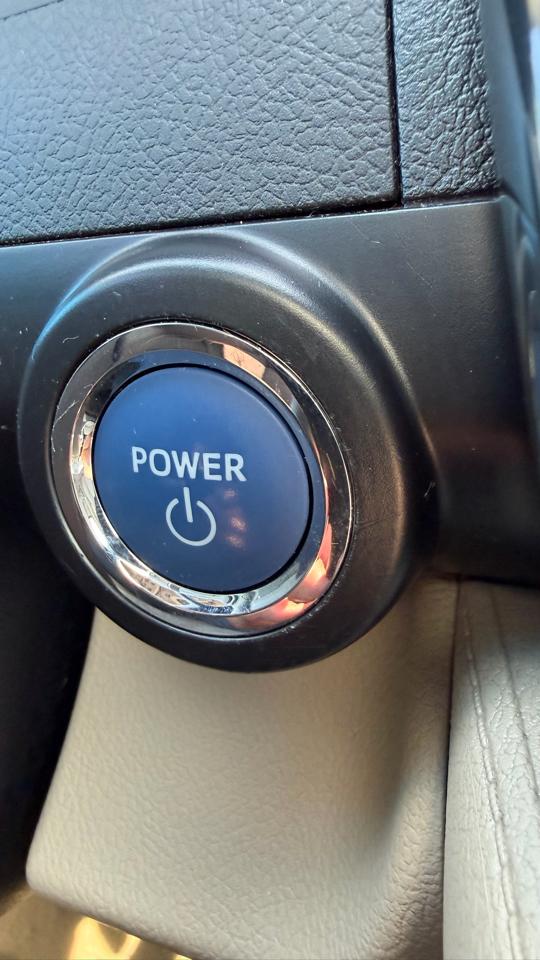 Toyota Camry Hybrid 2014.5 4dr Sdn XLE (Natl) 2014