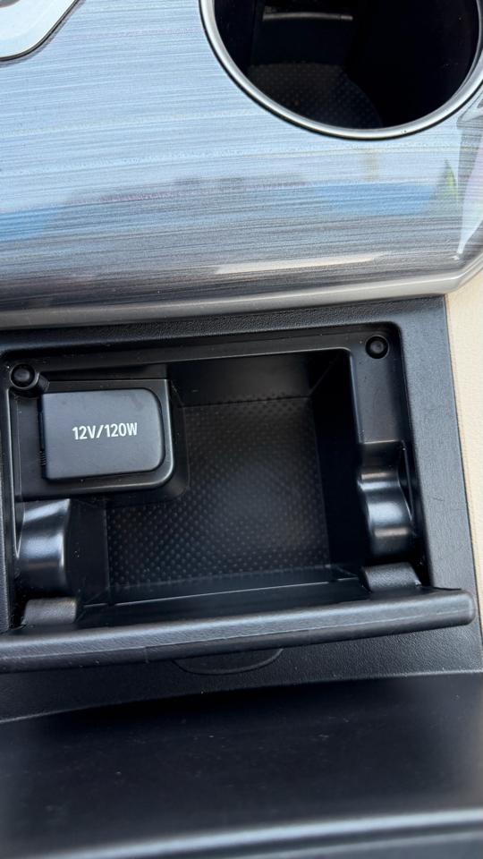 Toyota Camry Hybrid 2014.5 4dr Sdn XLE (Natl) 2014