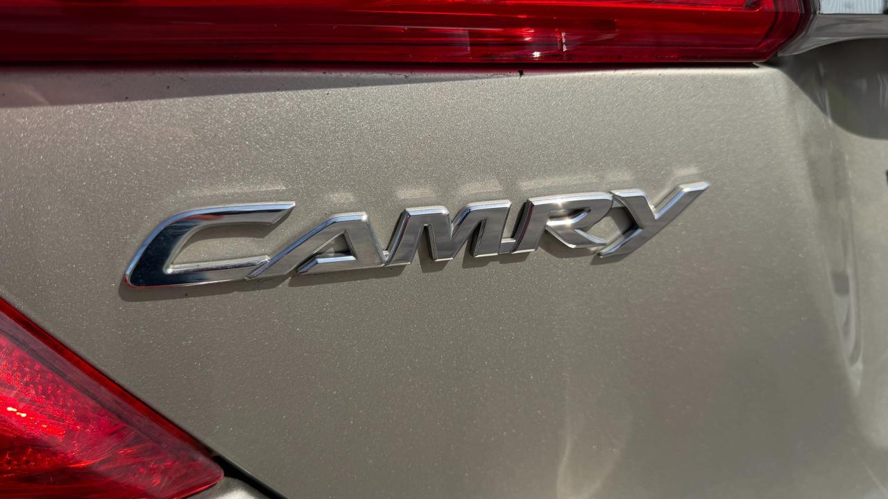 Toyota Camry Hybrid 2014.5 4dr Sdn XLE (Natl) 2014