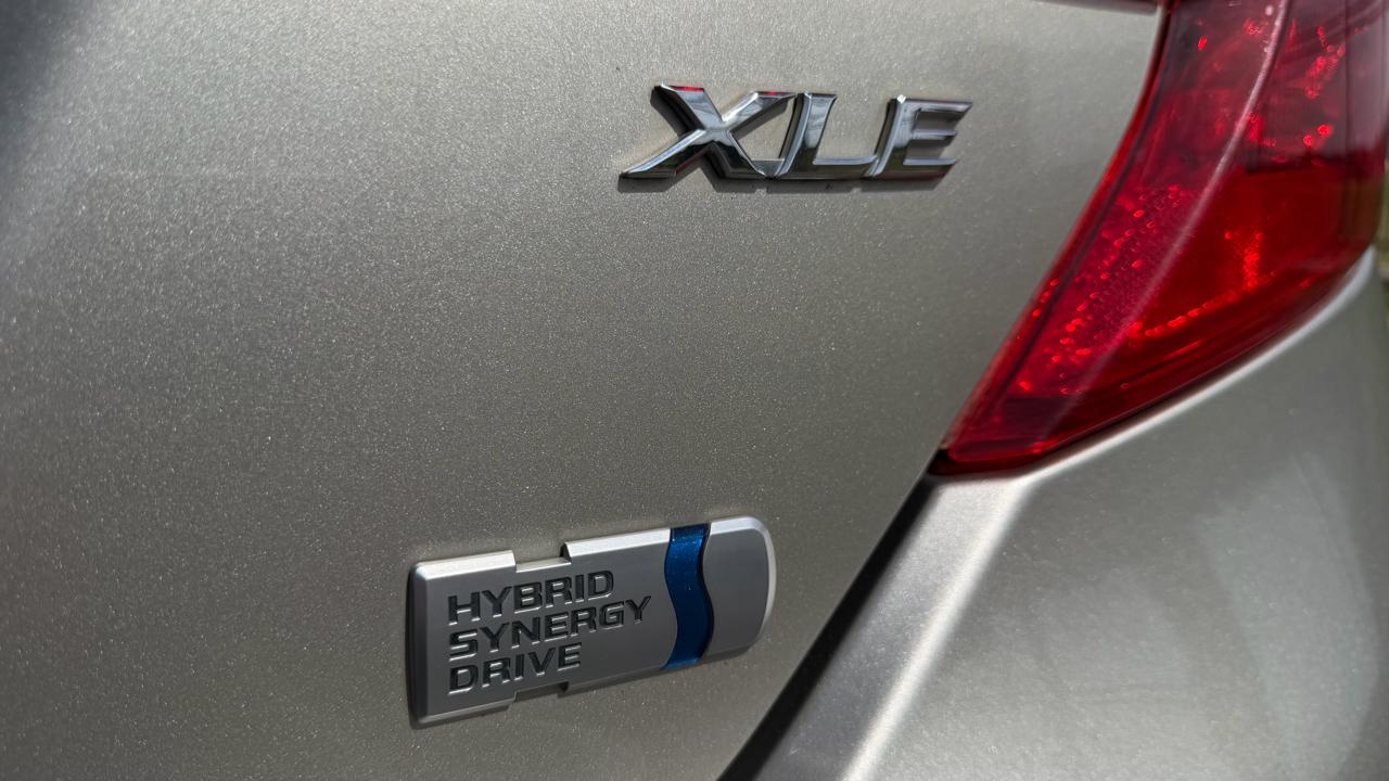 Toyota Camry Hybrid 2014.5 4dr Sdn XLE (Natl) 2014