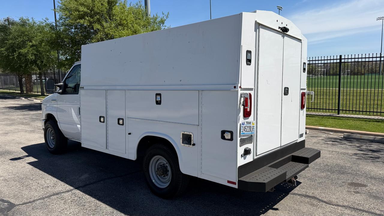 Ford E-Series Cutaway E-350 SRW 138" WB 2021