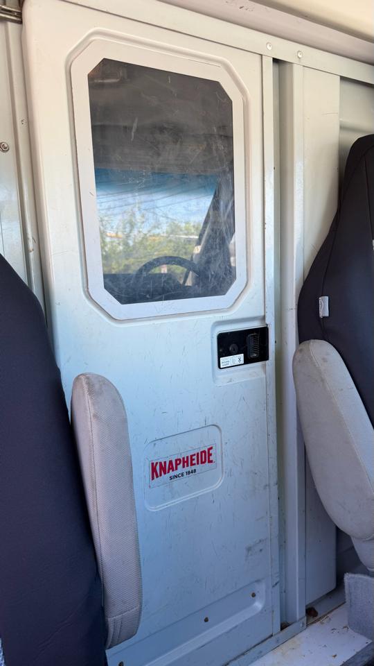 Ford E-Series Cutaway E-350 SRW 138" WB 2021