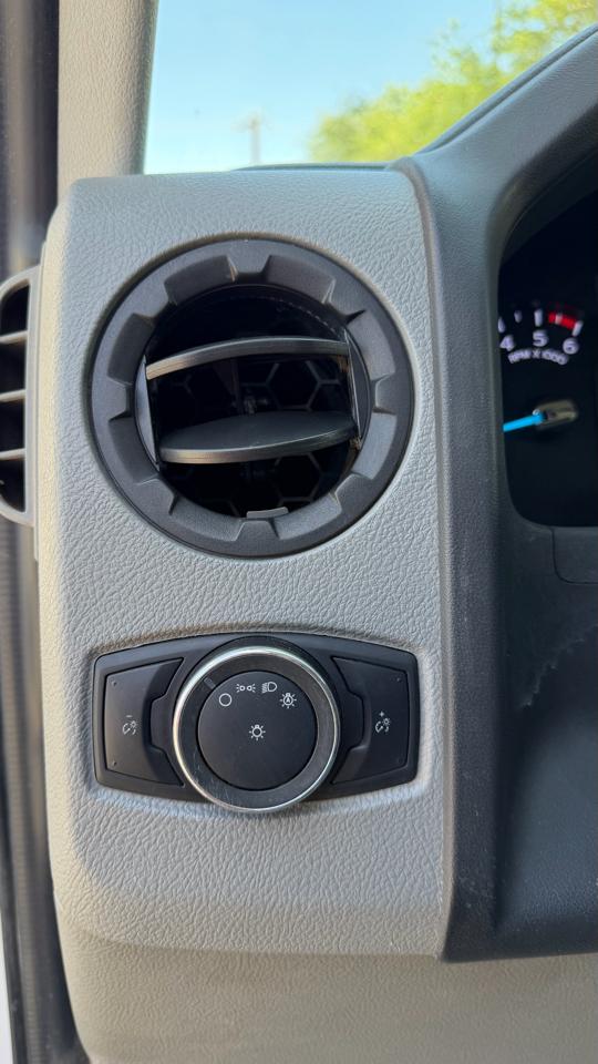 Ford E-Series Cutaway E-350 SRW 138" WB 2021