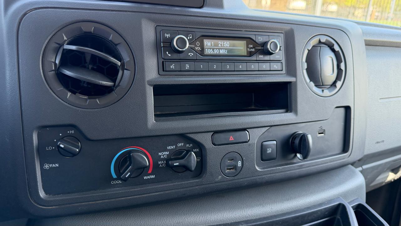 Ford E-Series Cutaway E-350 SRW 138" WB 2021