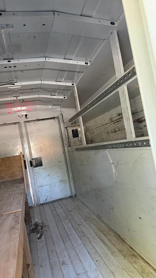 Ford E-Series Cutaway E-350 SRW 138" WB 2021