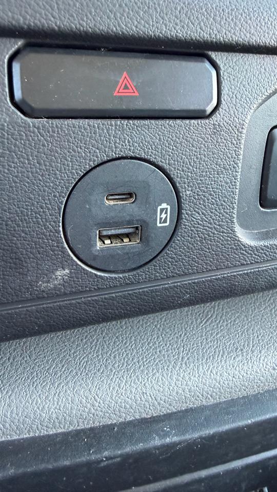 Ford E-Series Cutaway E-350 SRW 138" WB 2021