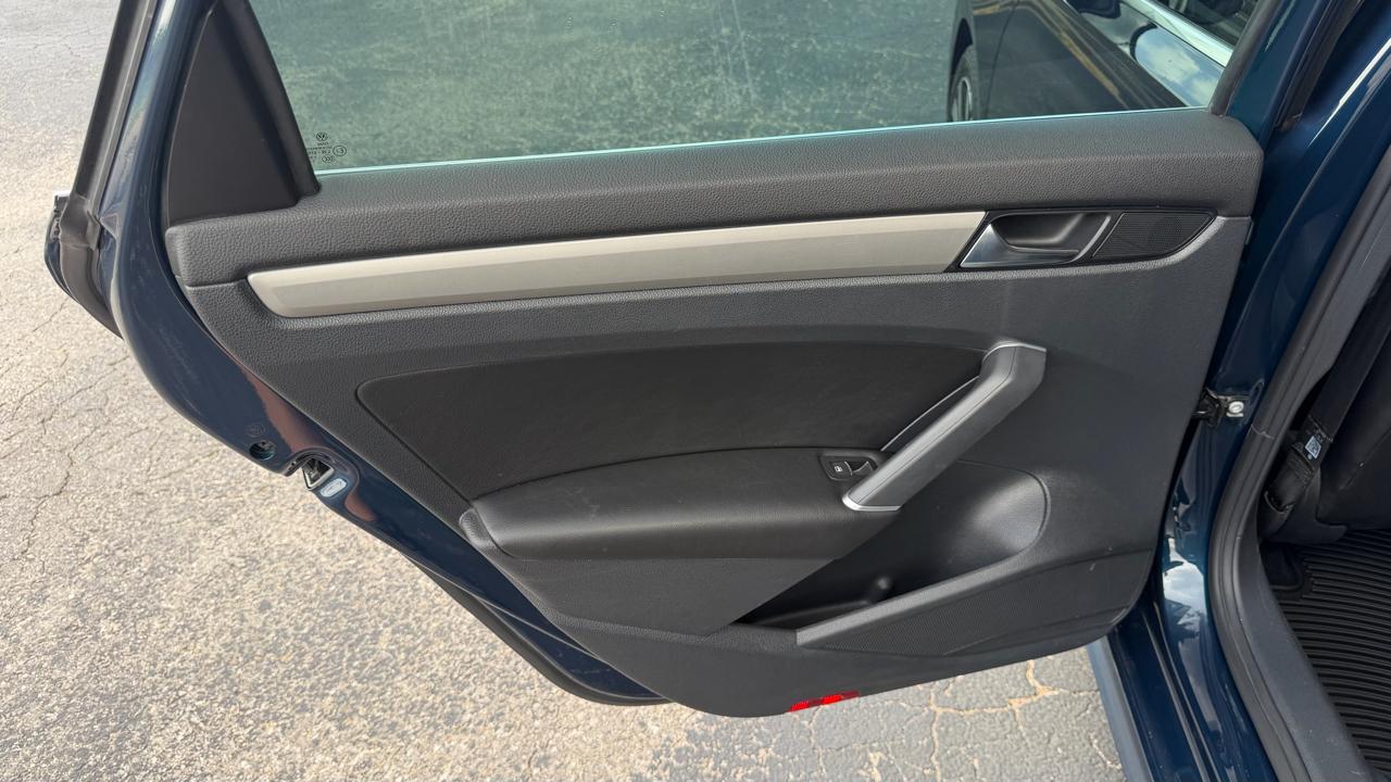 Volkswagen Passat 2.0T SE Auto 2022