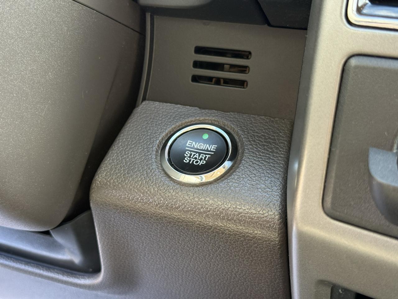 Ford Expedition XLT 4x2 2021