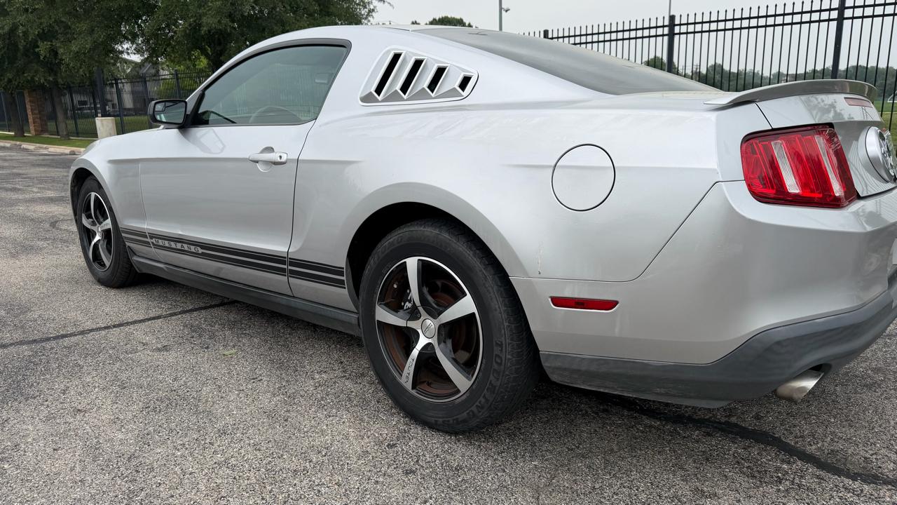 Ford Mustang 2dr Cpe V6 2012