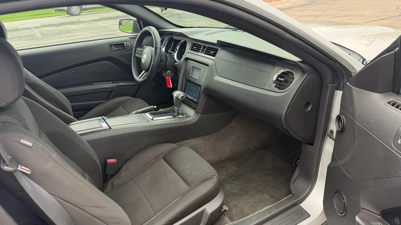 Ford Mustang 2dr Cpe V6 2012