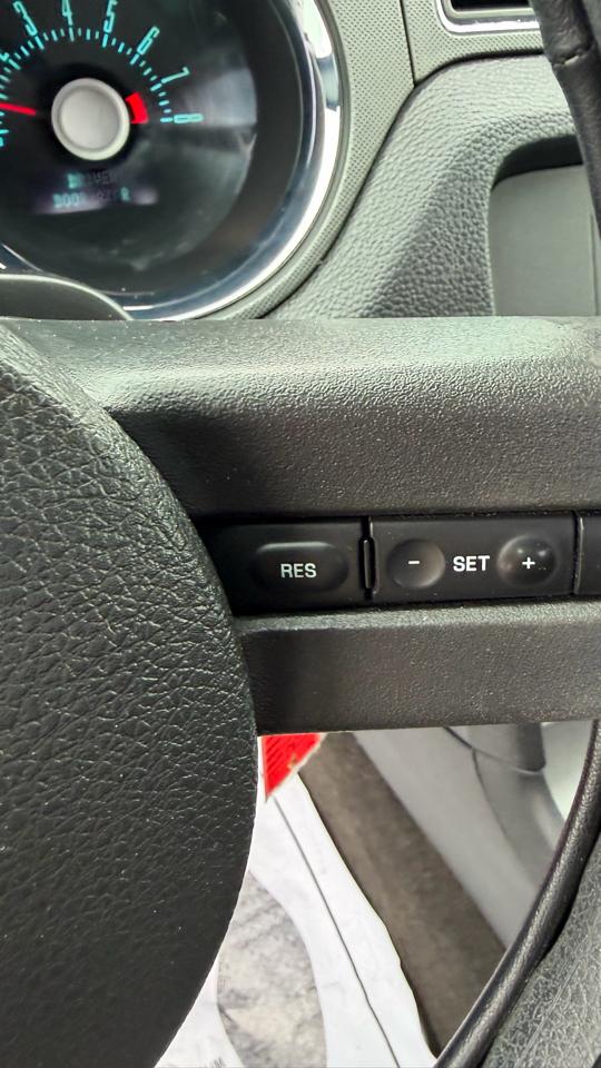 Ford Mustang 2dr Cpe V6 2012