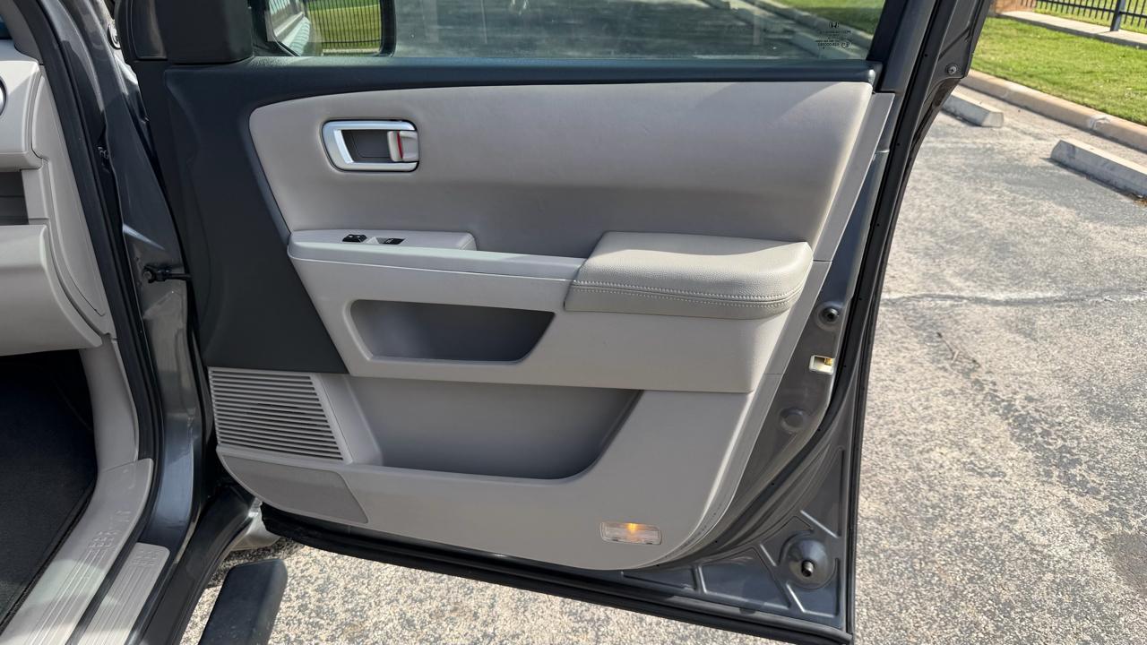 Honda Pilot 2WD 4dr EX-L w/Navi 2011