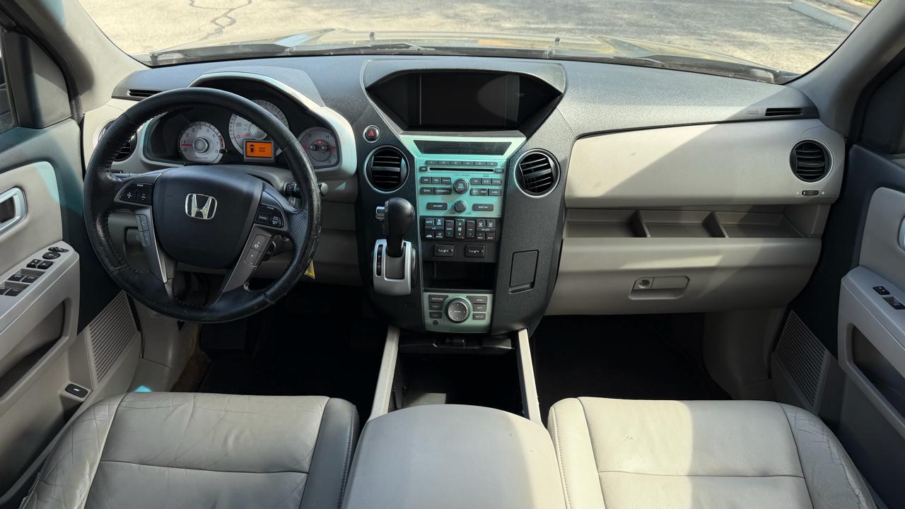 Honda Pilot 2WD 4dr EX-L w/Navi 2011