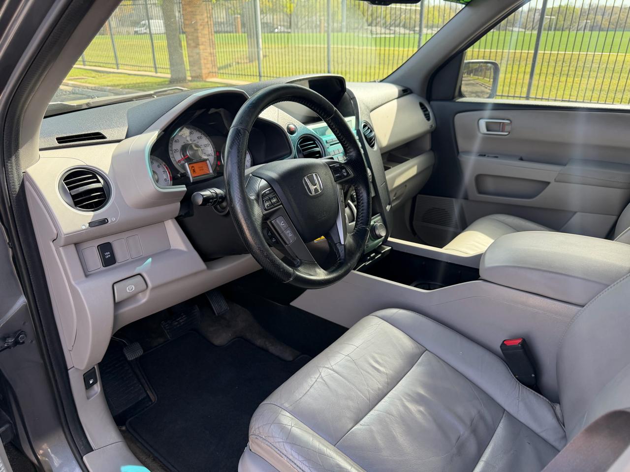 Honda Pilot 2WD 4dr EX-L w/Navi 2011