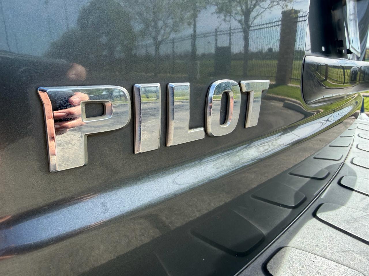 Honda Pilot 2WD 4dr EX-L w/Navi 2011