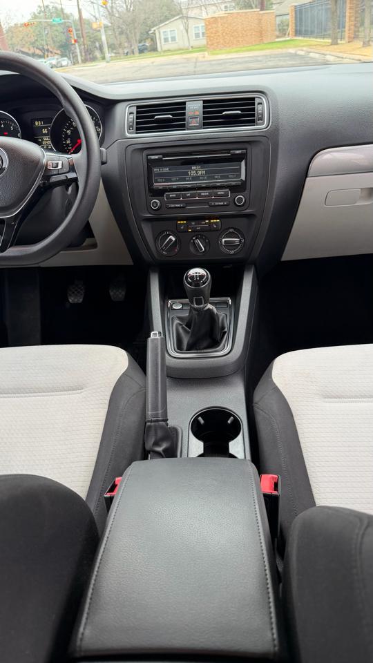 Volkswagen Jetta Sedan 4dr Man 1.8T SE 2015