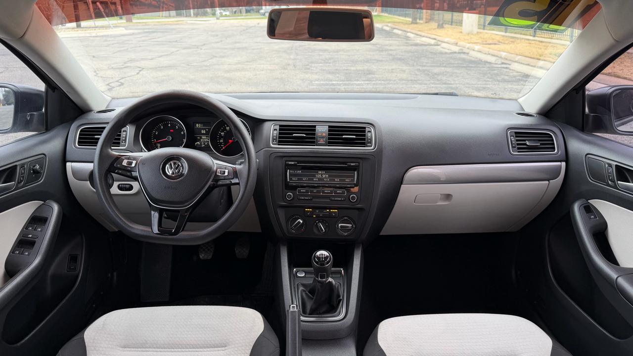 Volkswagen Jetta Sedan 4dr Man 1.8T SE 2015