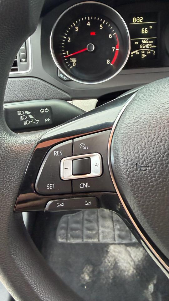 Volkswagen Jetta Sedan 4dr Man 1.8T SE 2015