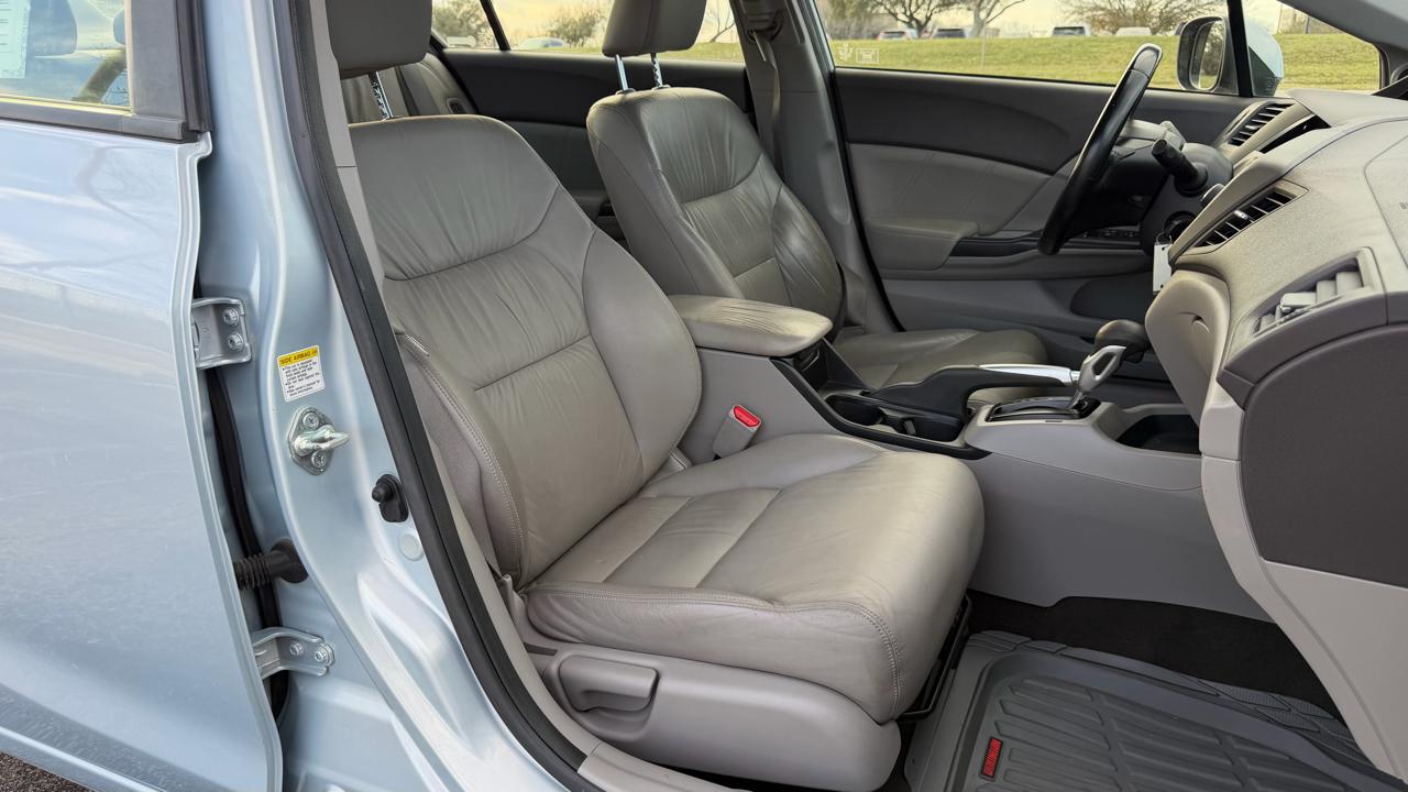 Honda Civic Hybrid 4dr Sdn L4 CVT w/Leather 2012