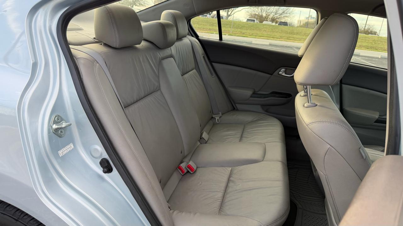 Honda Civic Hybrid 4dr Sdn L4 CVT w/Leather 2012