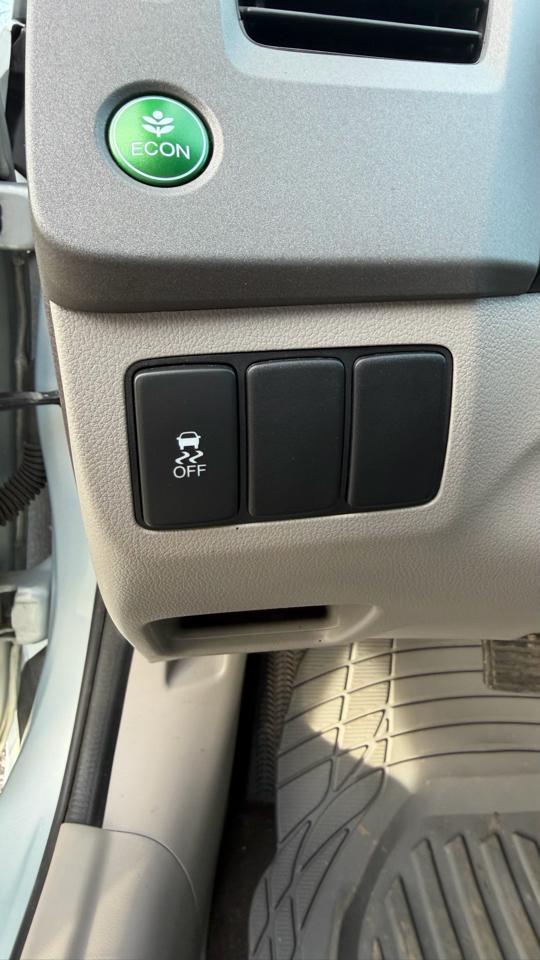 Honda Civic Hybrid 4dr Sdn L4 CVT w/Leather 2012