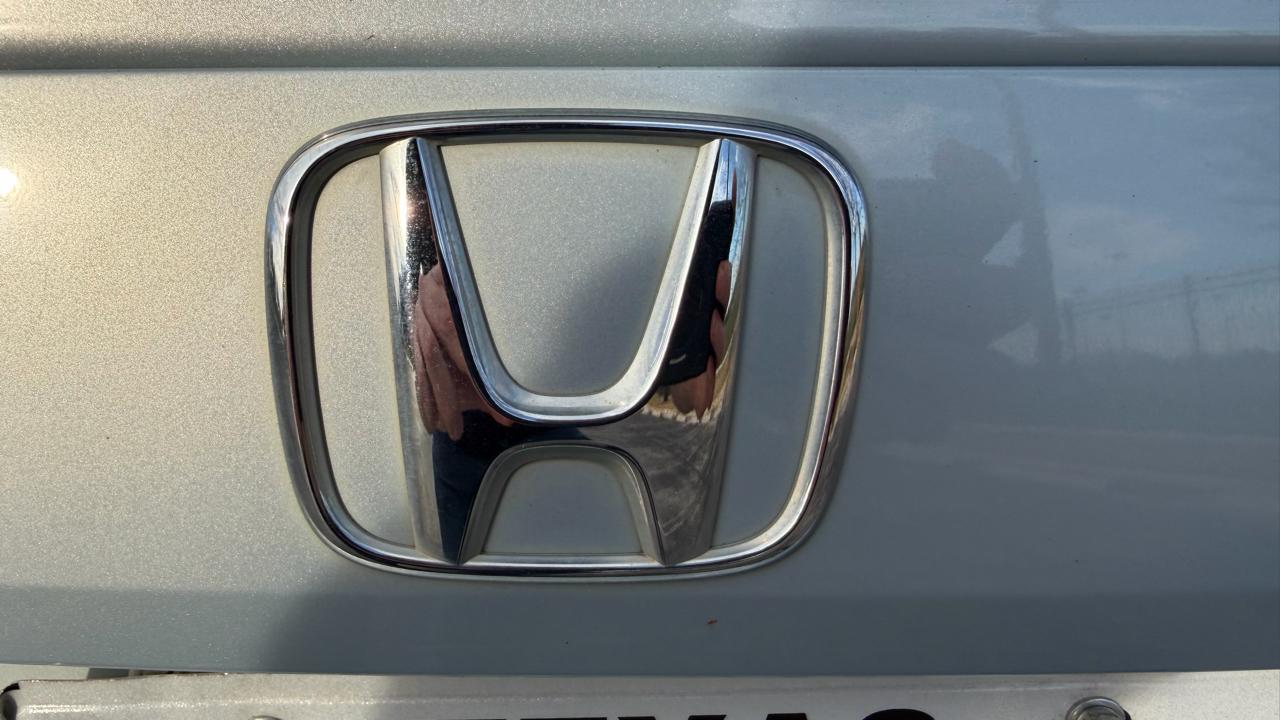 Honda Civic Hybrid 4dr Sdn L4 CVT w/Leather 2012