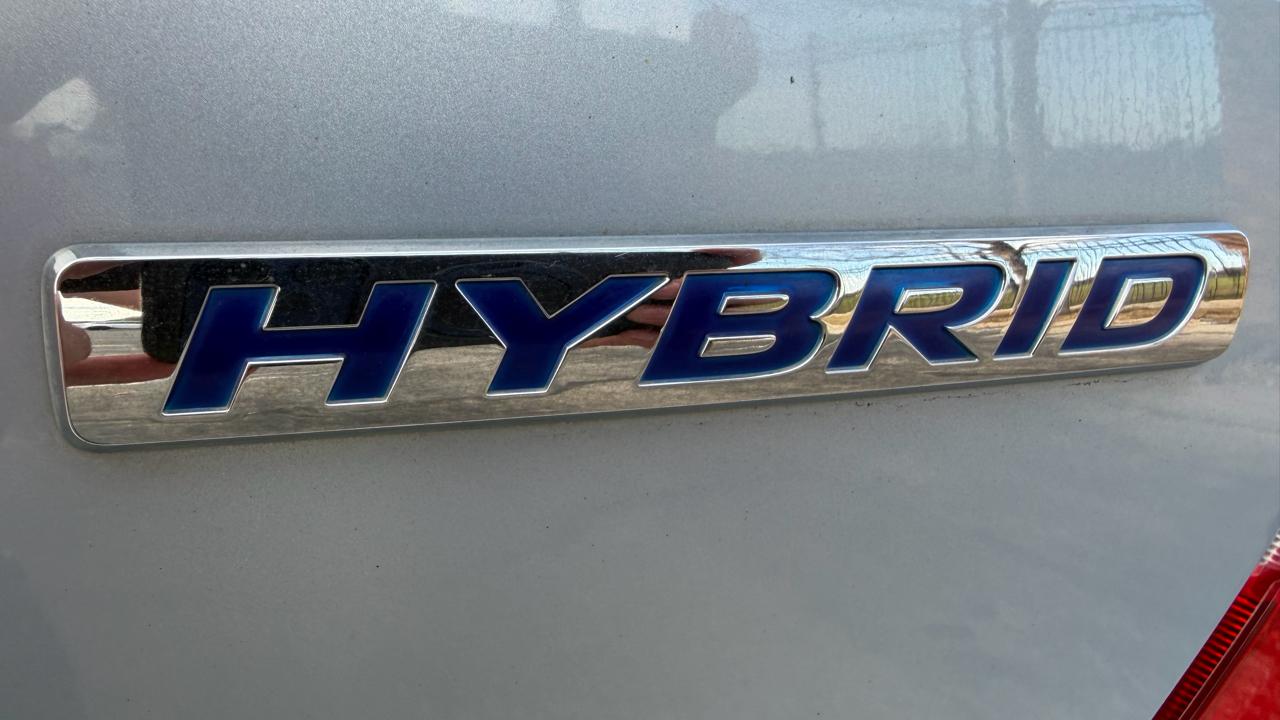 Honda Civic Hybrid 4dr Sdn L4 CVT w/Leather 2012