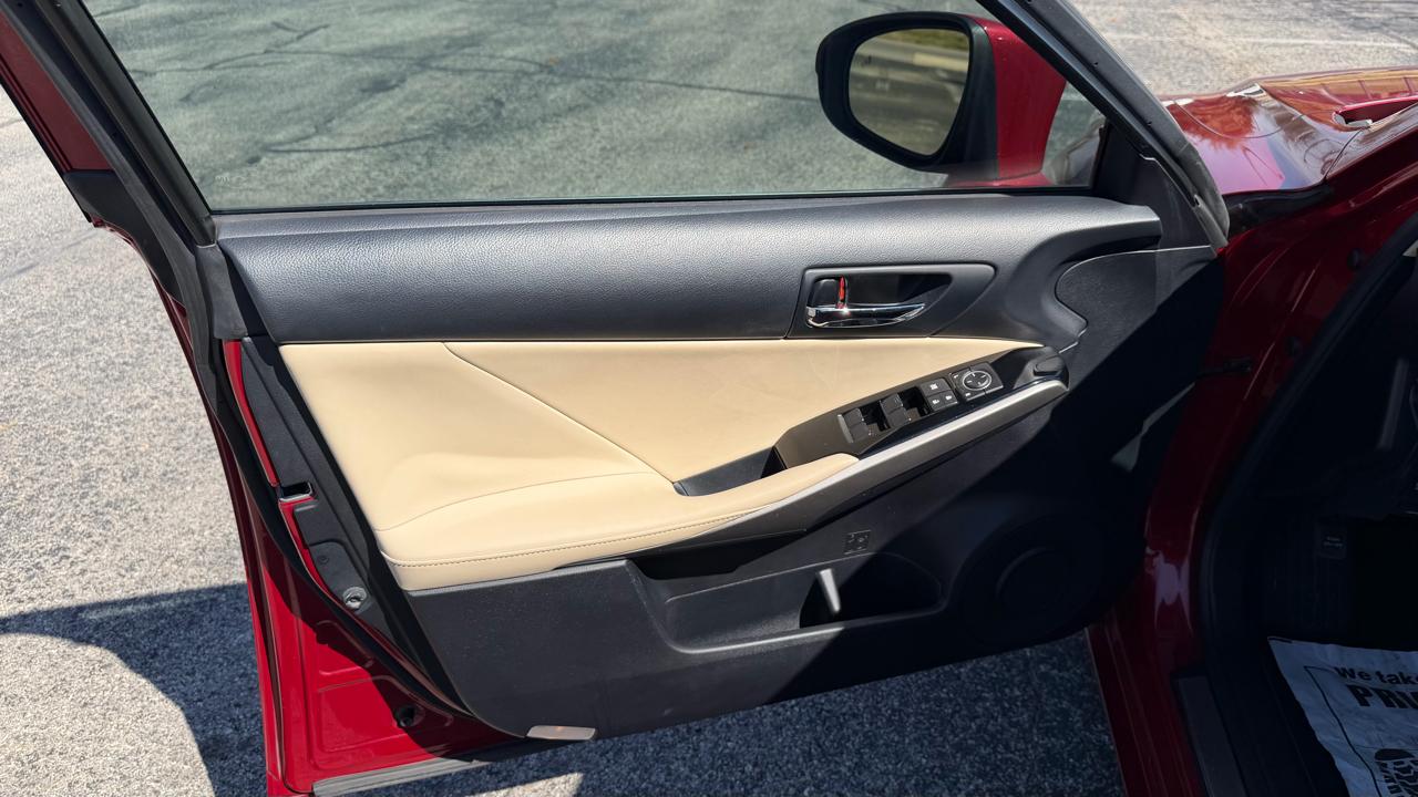 Lexus IS 250 4dr Sport Sdn RWD 2015