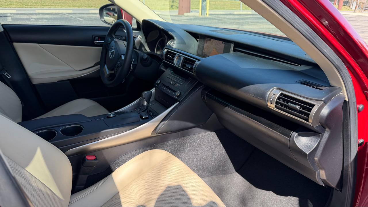 Lexus IS 250 4dr Sport Sdn RWD 2015