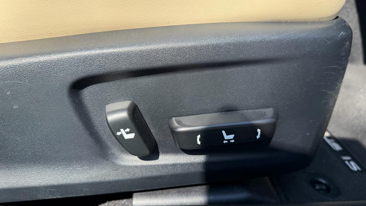 Lexus IS 250 4dr Sport Sdn RWD 2015