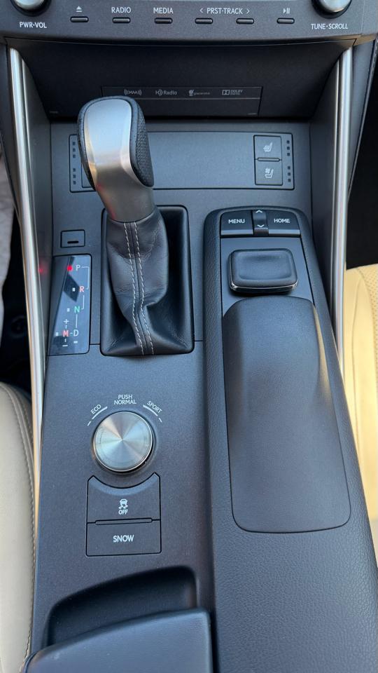 Lexus IS 250 4dr Sport Sdn RWD 2015